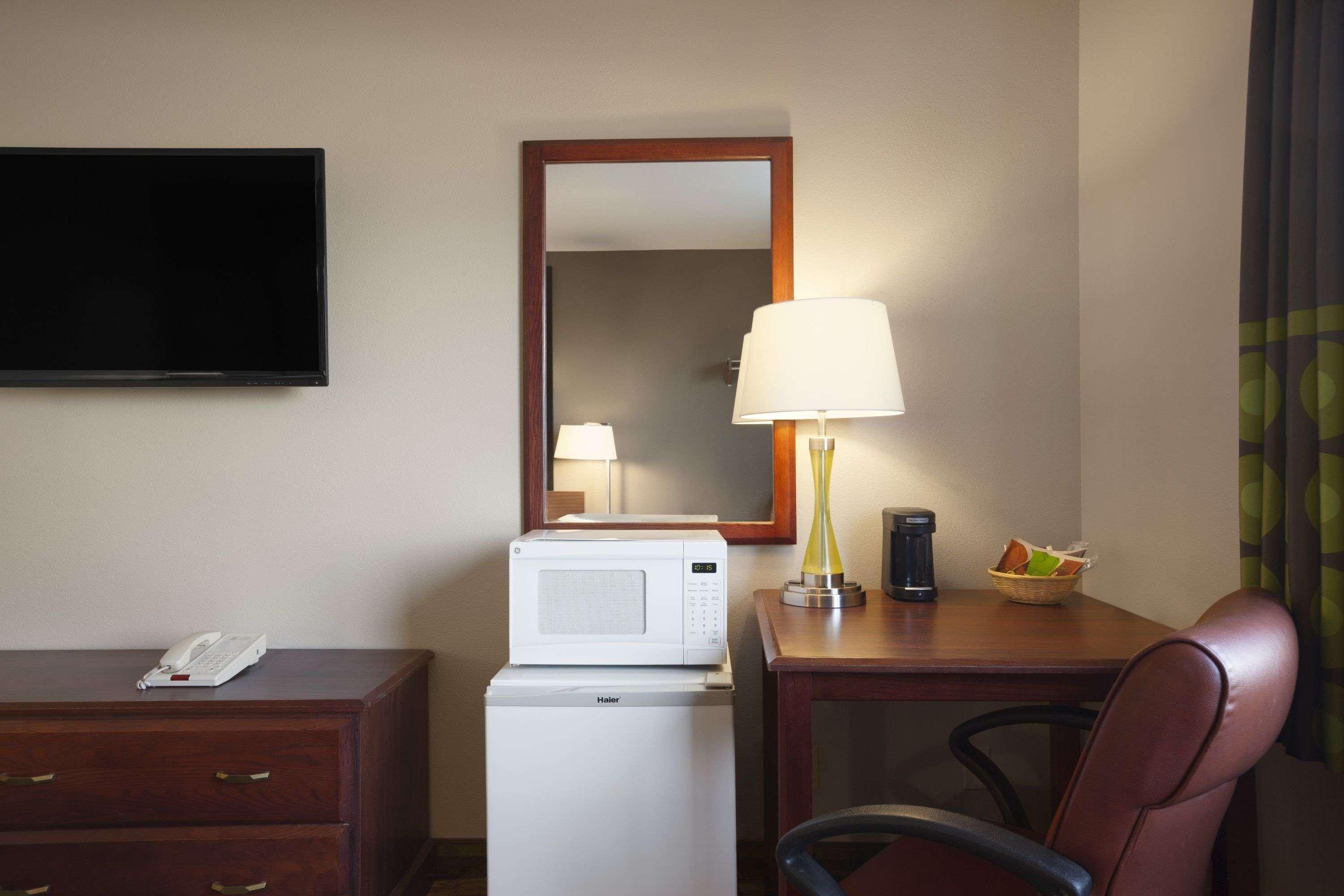 Super 8 By Wyndham Fremont Ne Motel Ngoại thất bức ảnh