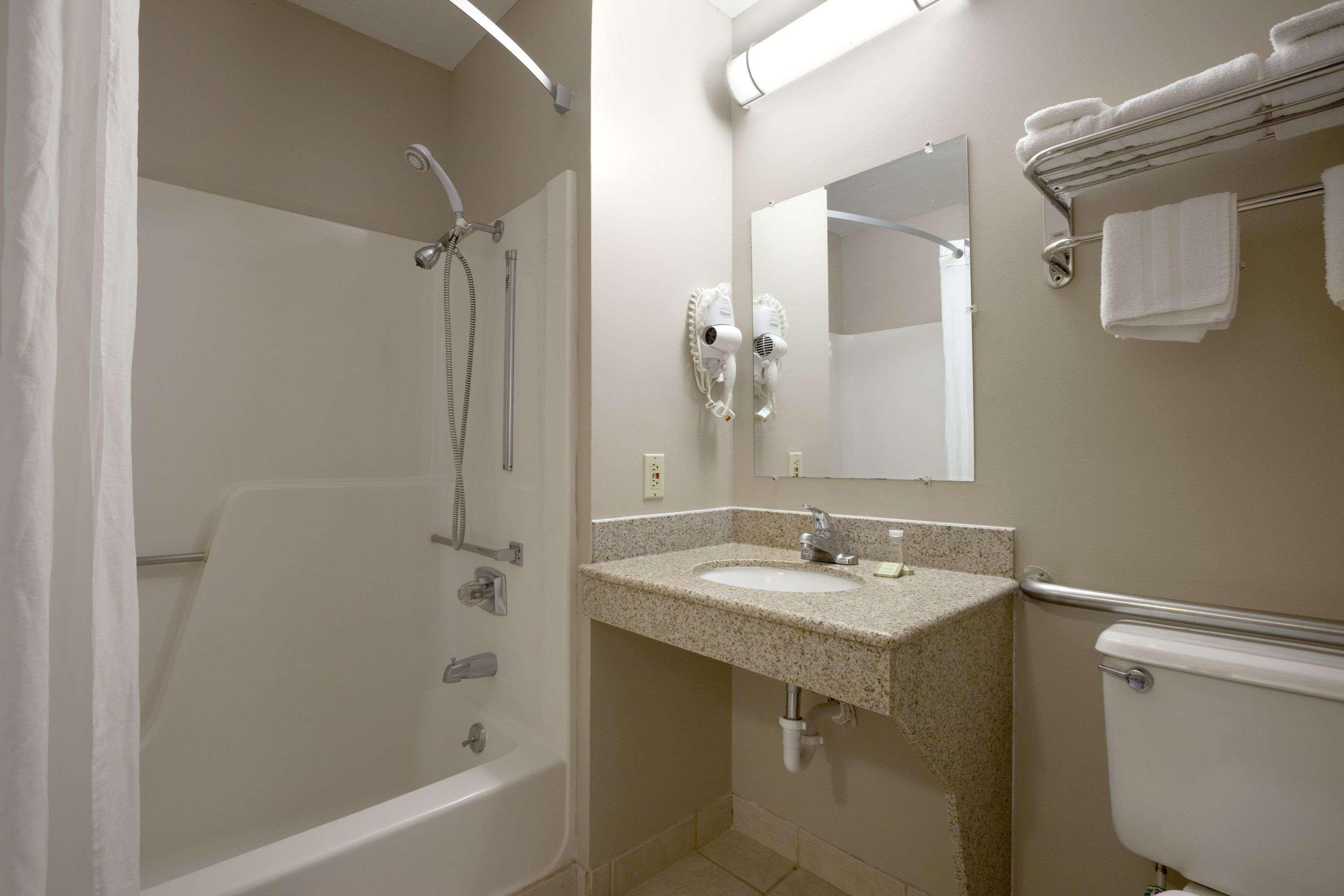 Super 8 By Wyndham Fremont Ne Motel Ngoại thất bức ảnh