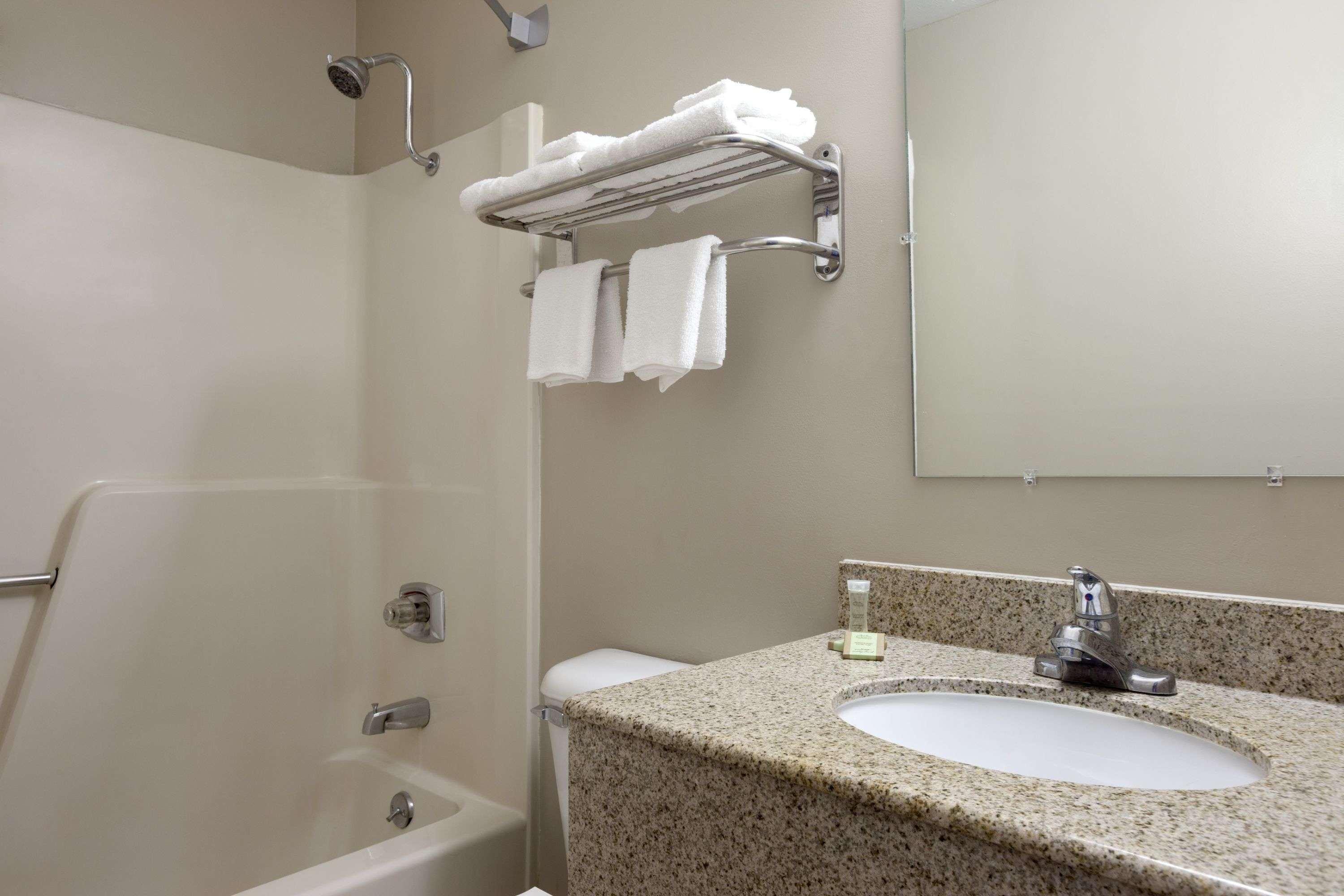 Super 8 By Wyndham Fremont Ne Motel Ngoại thất bức ảnh