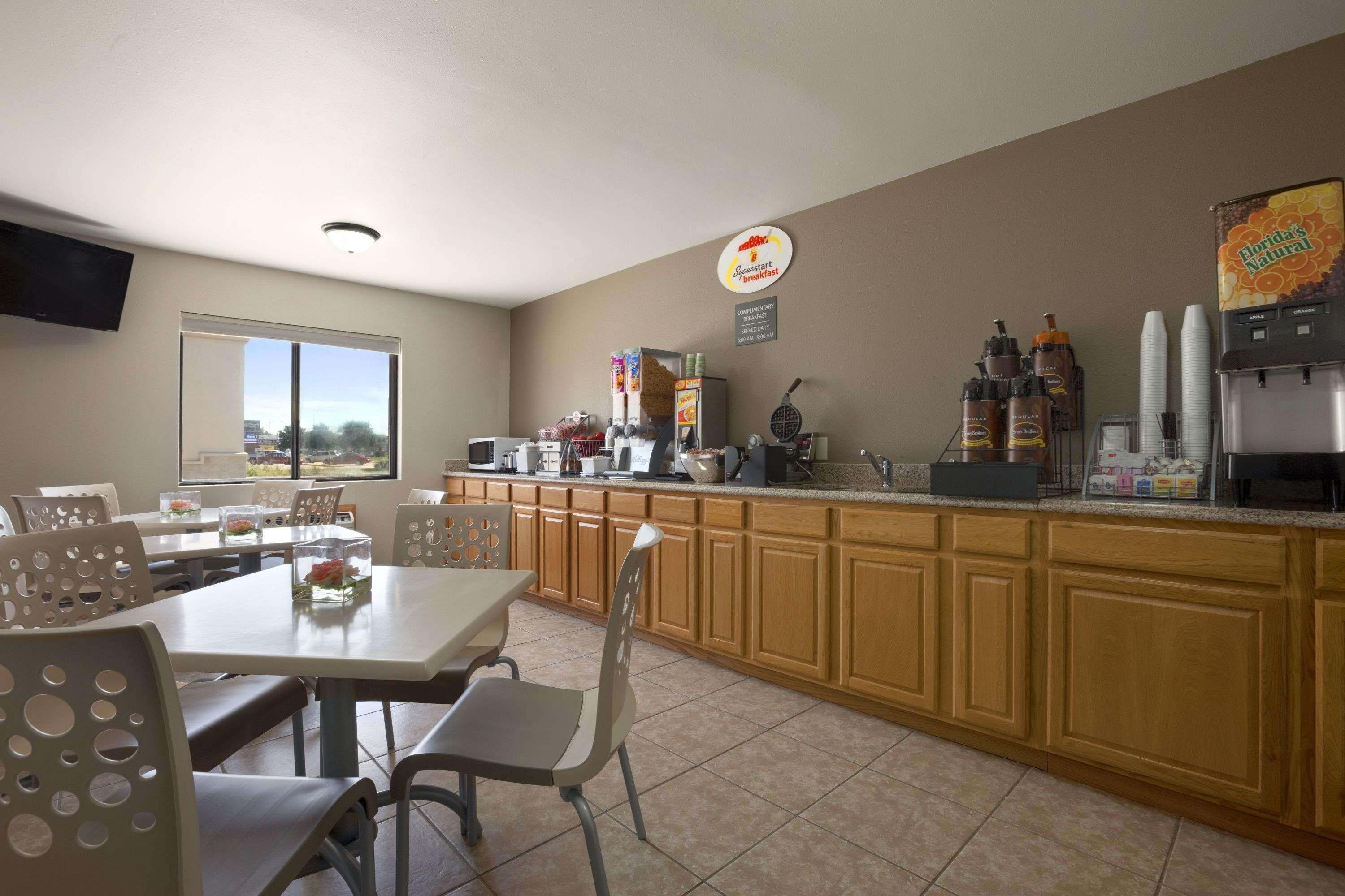 Super 8 By Wyndham Fremont Ne Motel Ngoại thất bức ảnh