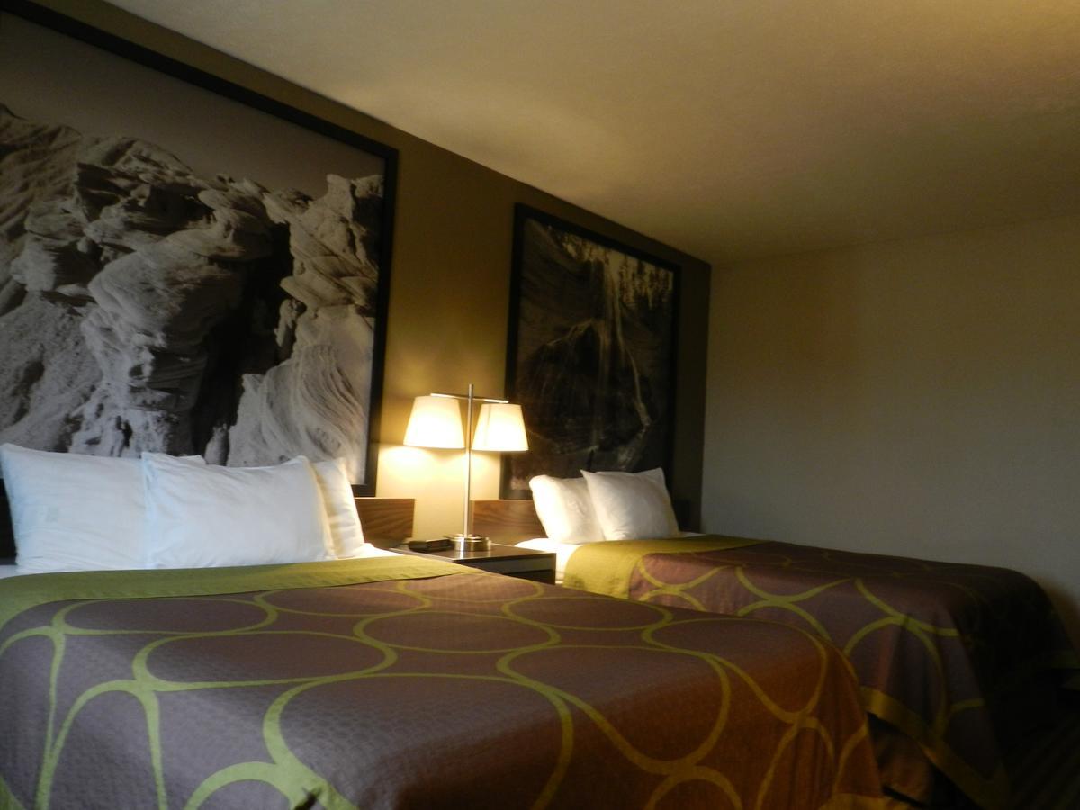 Super 8 By Wyndham Fremont Ne Motel Ngoại thất bức ảnh